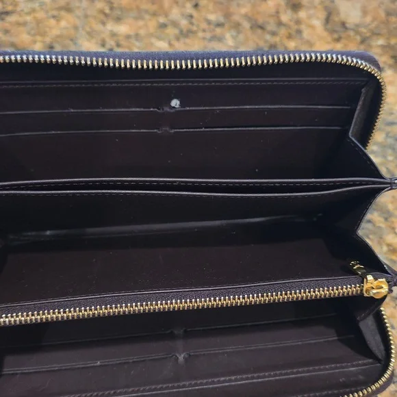 Louis Vuitton Dark Purple Vernis Zippy Wallet - Picture 15 of 17